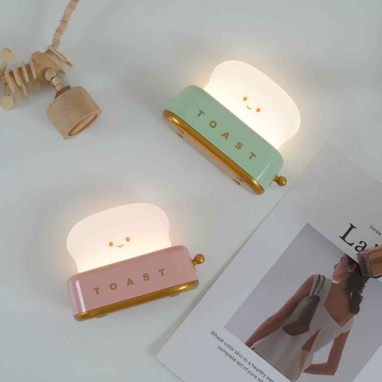 USB rechargeable toaster lamp with smiling toast face