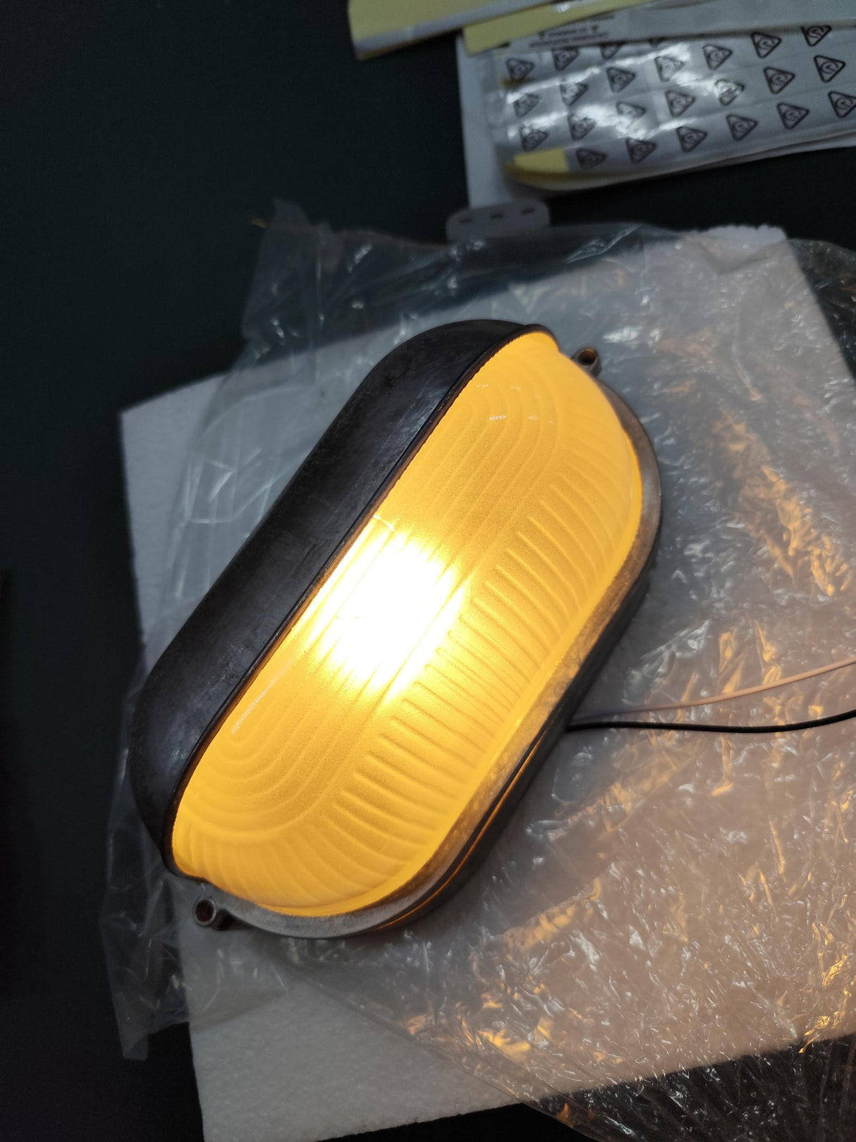 Cast aluminium bulkhead outdoor wall lamp supplementary product view 71