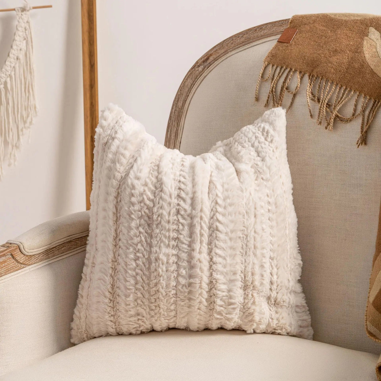 Knitted Pillow Cover - Boho Cable Knit Design for Cozy Home Decor - Boho Pillow Cover - Hurbane Home