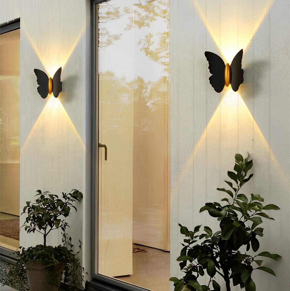 Animal shaped outdoor LED wall light detail view 1 showing finish and construction