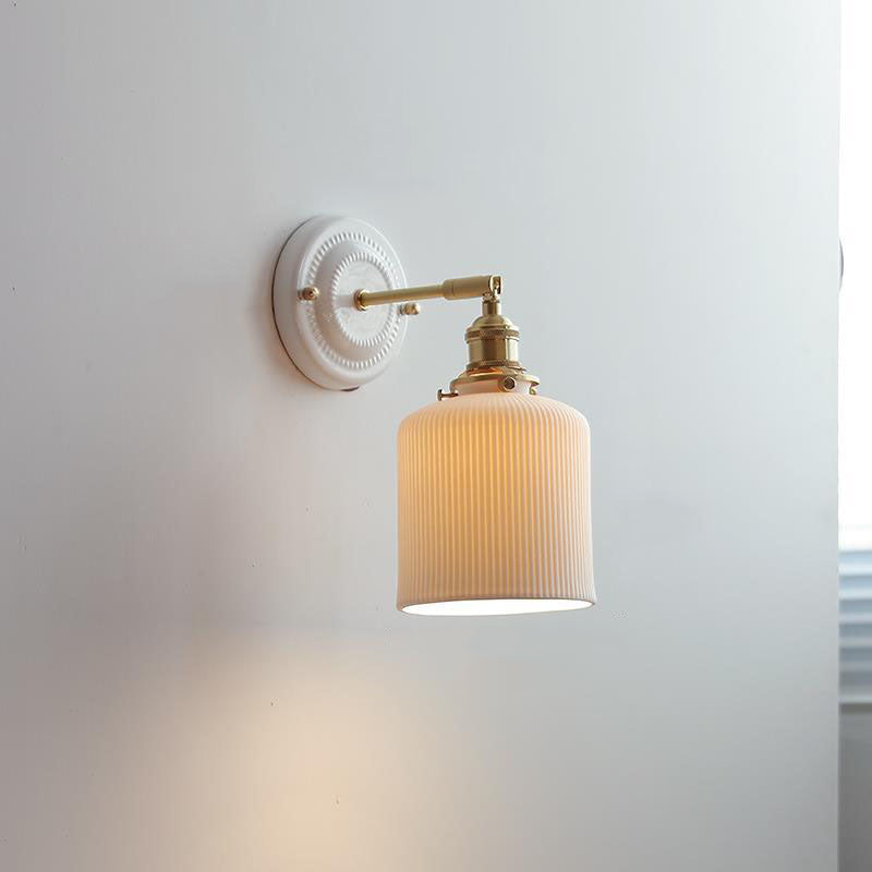 Traditional Vintage Round Wall Sconce Lamp Ceramic Brass 1-Light