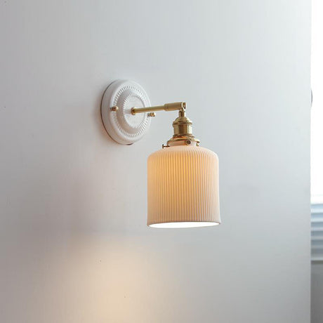 Traditional Vintage Round Wall Sconce Lamp Ceramic Brass 1-Light