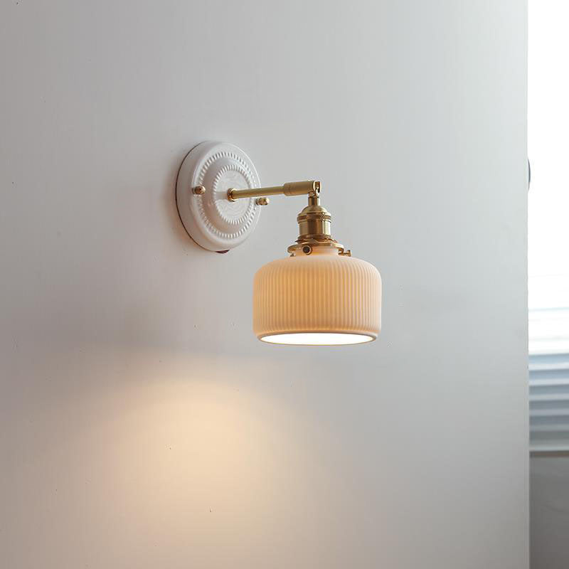 Traditional Vintage Round Wall Sconce Lamp Ceramic Brass 1-Light