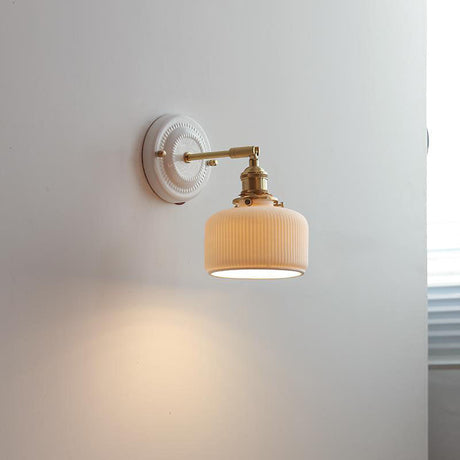 Traditional Vintage Round Wall Sconce Lamp Ceramic Brass 1-Light