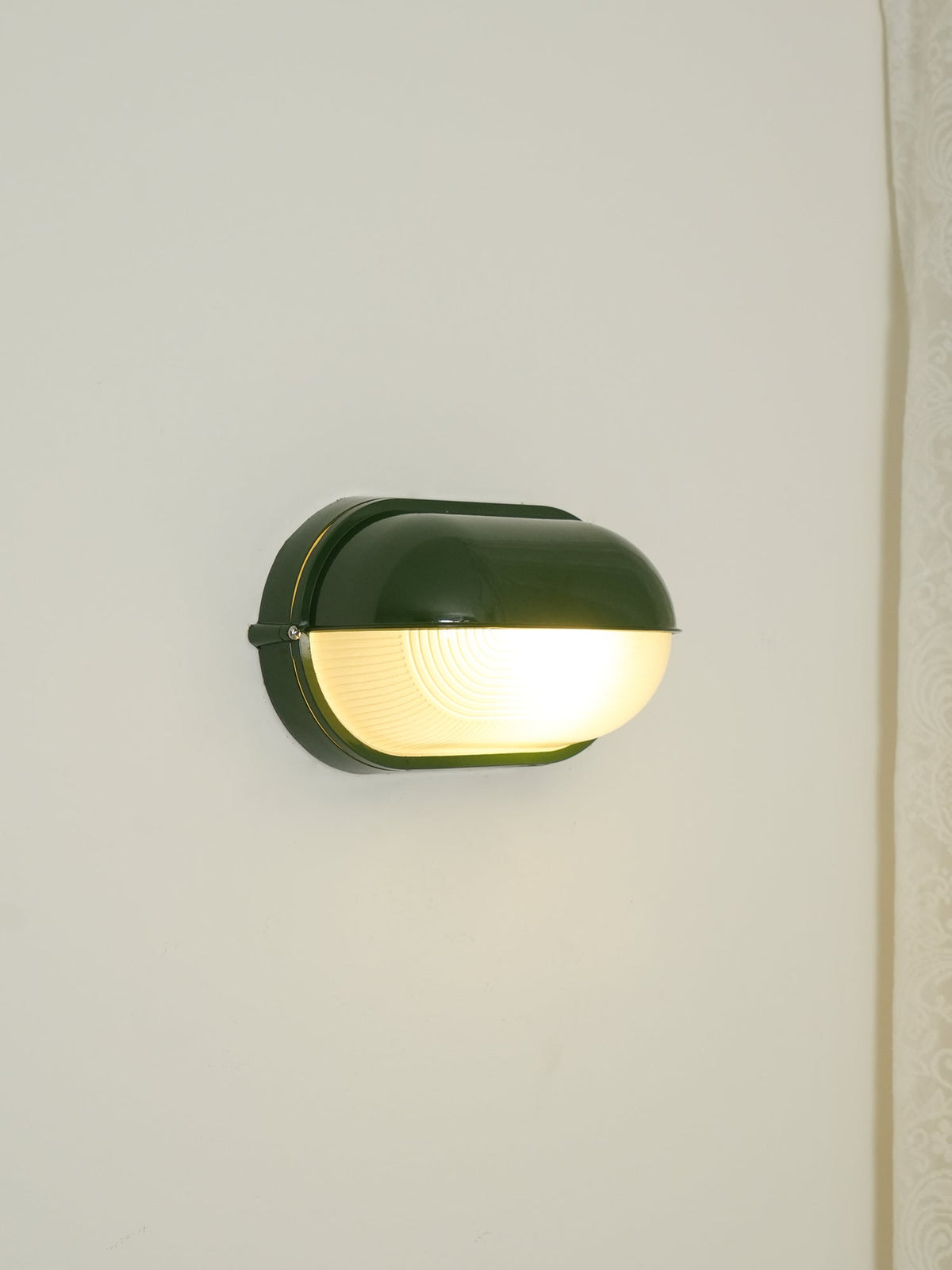 Cast aluminium bulkhead outdoor wall lamp alternative angle view 43