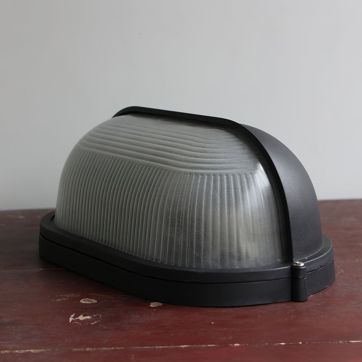 Cast aluminium bulkhead outdoor wall lamp close detail view 56
