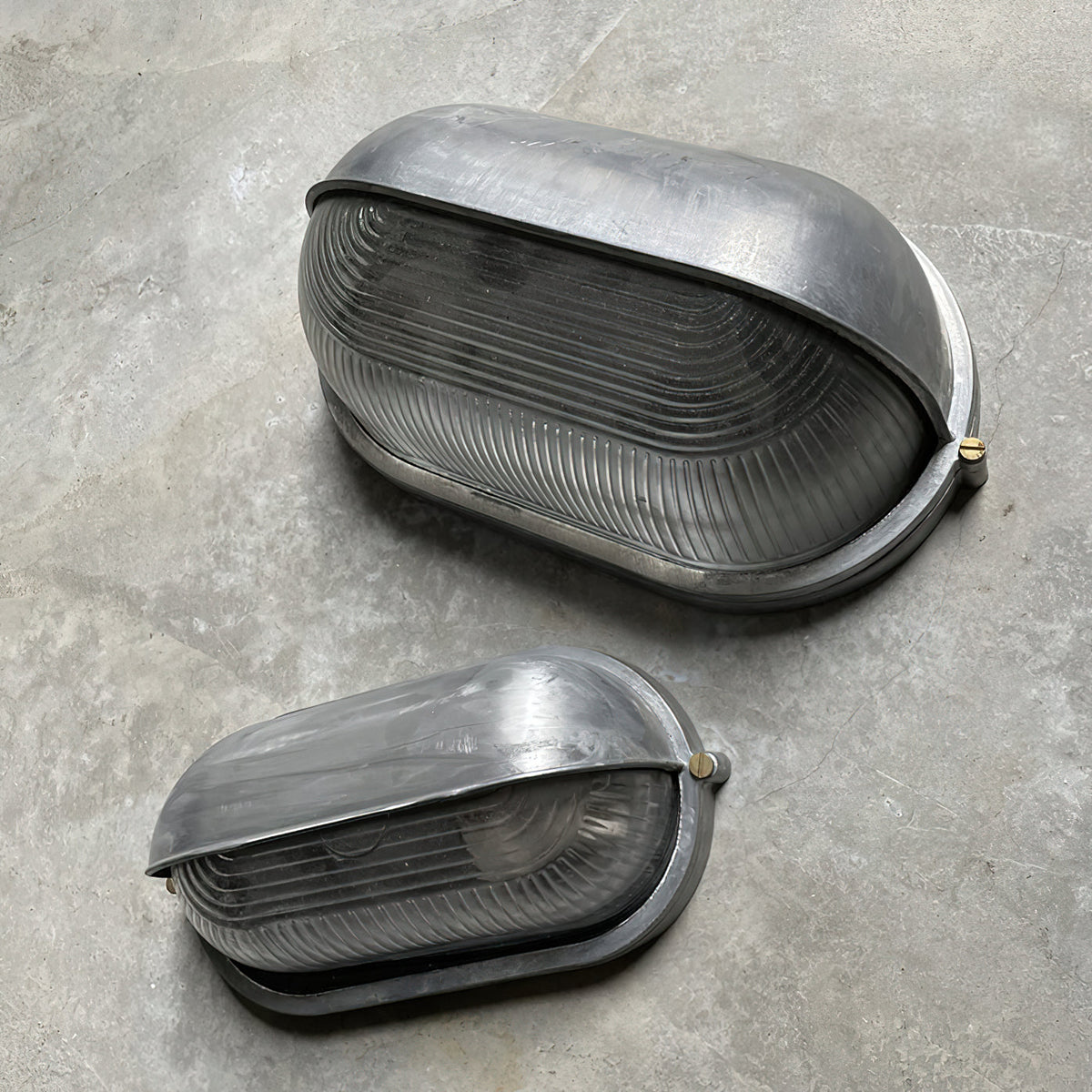 Cast aluminium bulkhead outdoor wall lamp alternative angle view 61