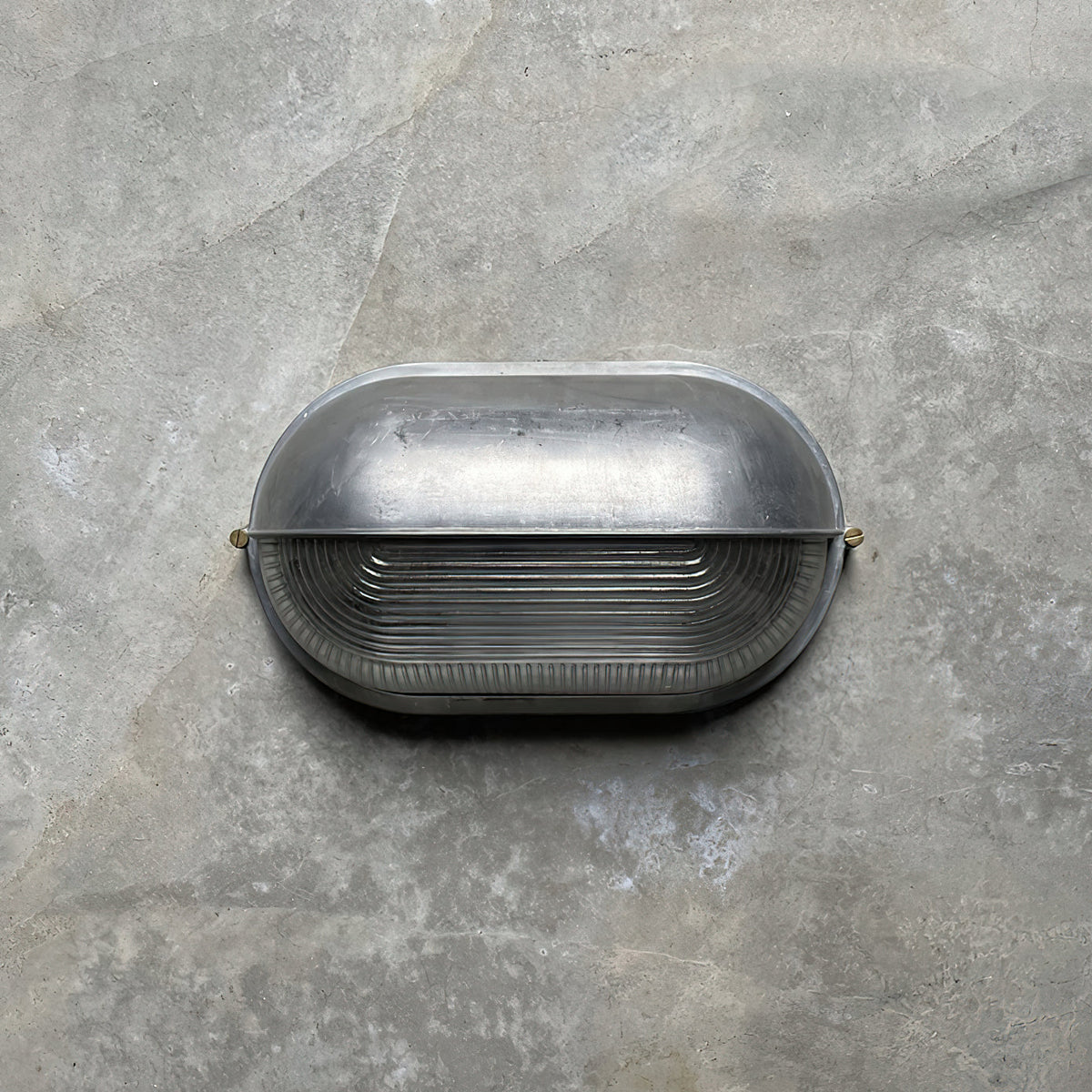 Cast aluminium bulkhead outdoor wall lamp close detail view 62