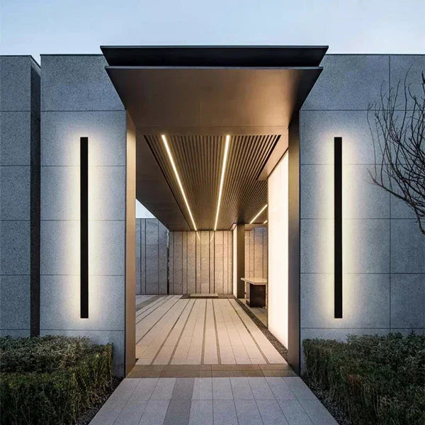 Elenorra Vertica LED Wall Light IP65 Metal Acrylic 11.8–94.5 in