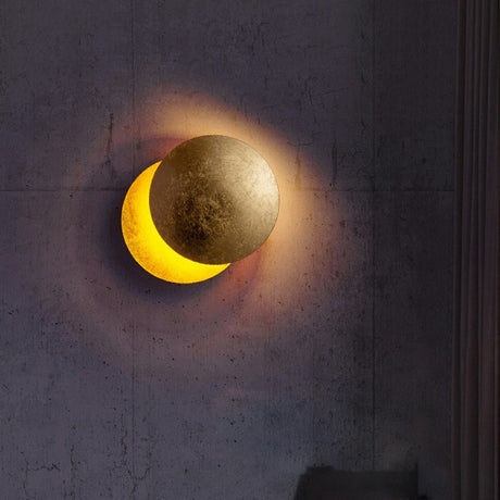 Moon disc modern wall sconce detail view 4 showing finish and construction