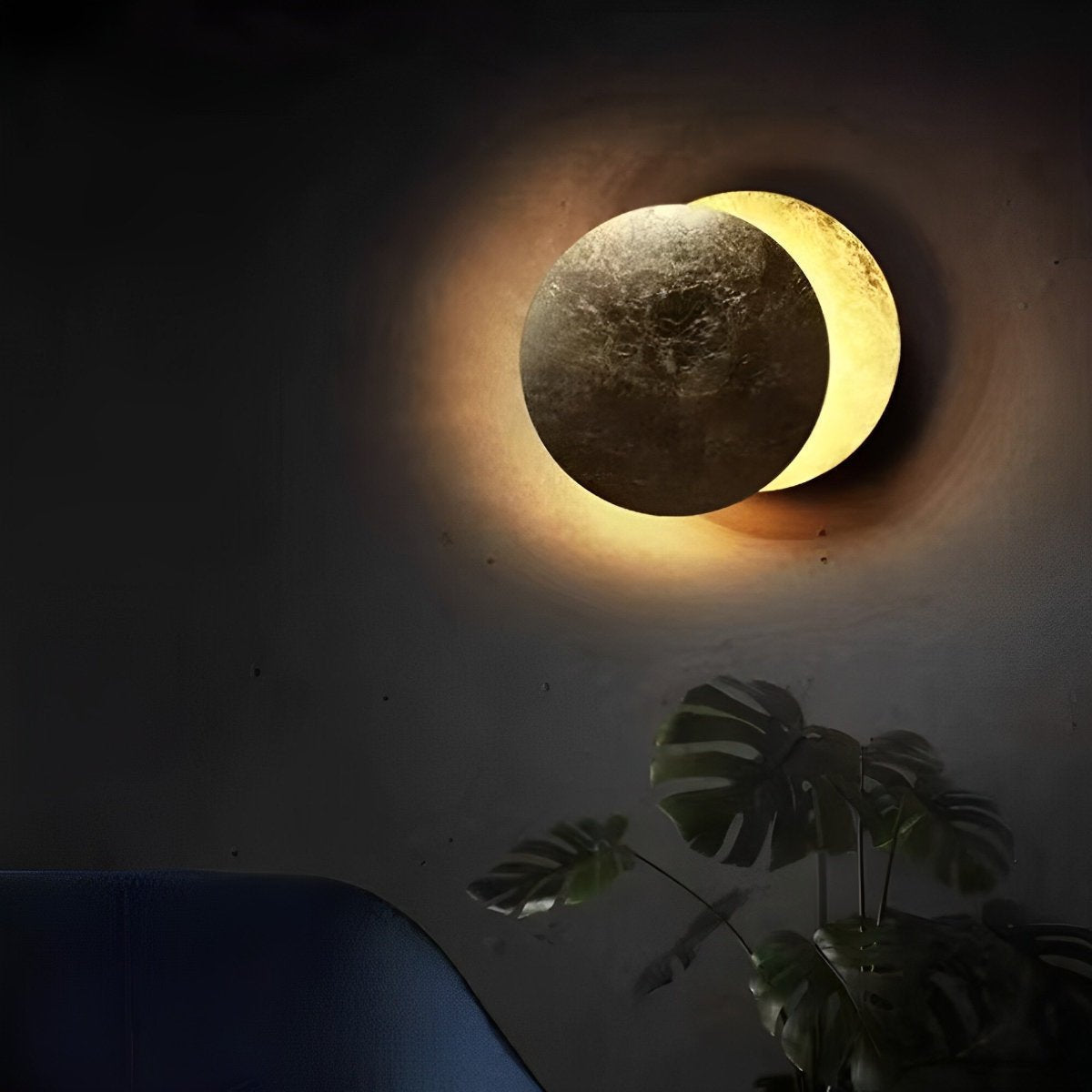 Moon disc modern wall sconce detail view 1 showing finish and construction
