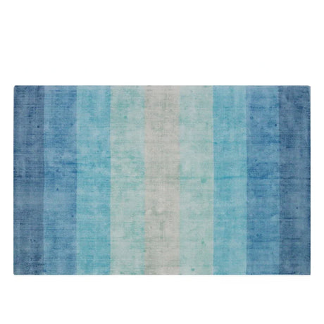 Scandinavian style area rug with subtle color blending