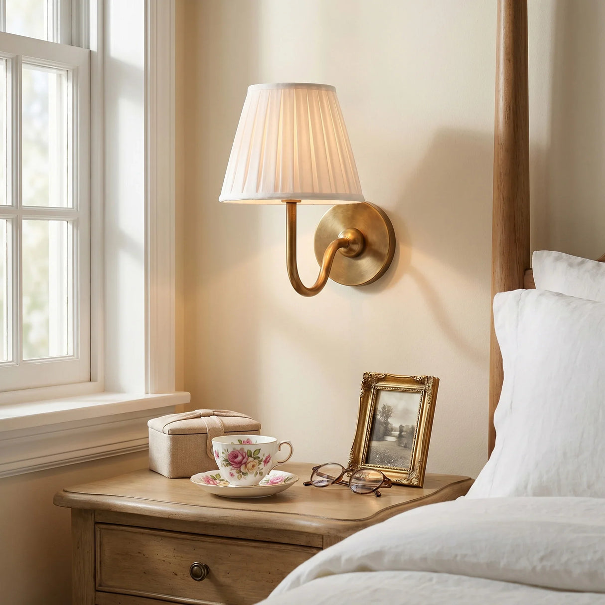 Traditional pleated linen shade wall sconce further product image 22