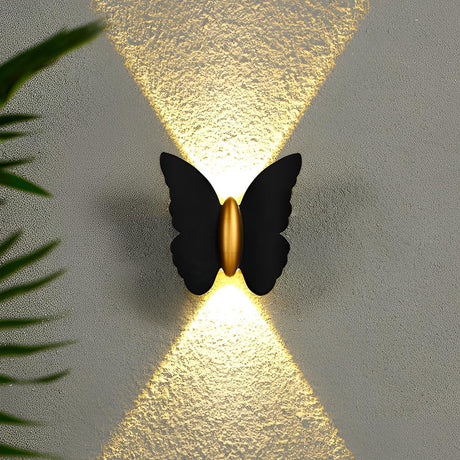 Animal shaped outdoor LED wall light detail view 6 showing finish and construction