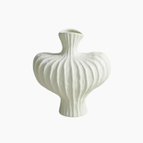 Modern Minimalist Water-Holding Plastic Vase for Tabletop Decor